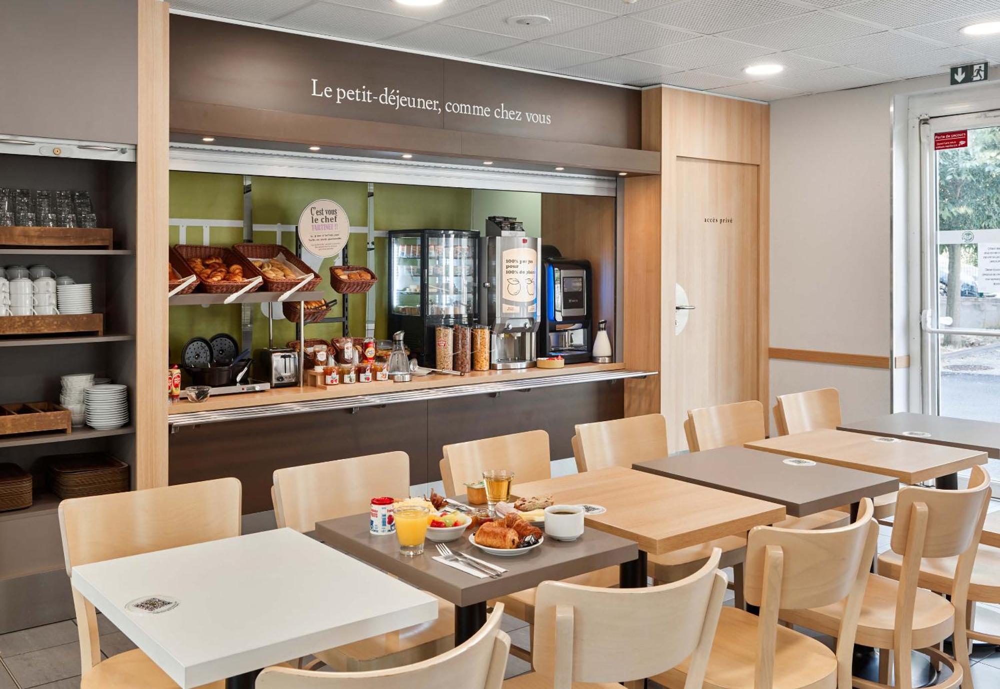 B&B Hotel Orly Chevilly Marche International Exteriör bild