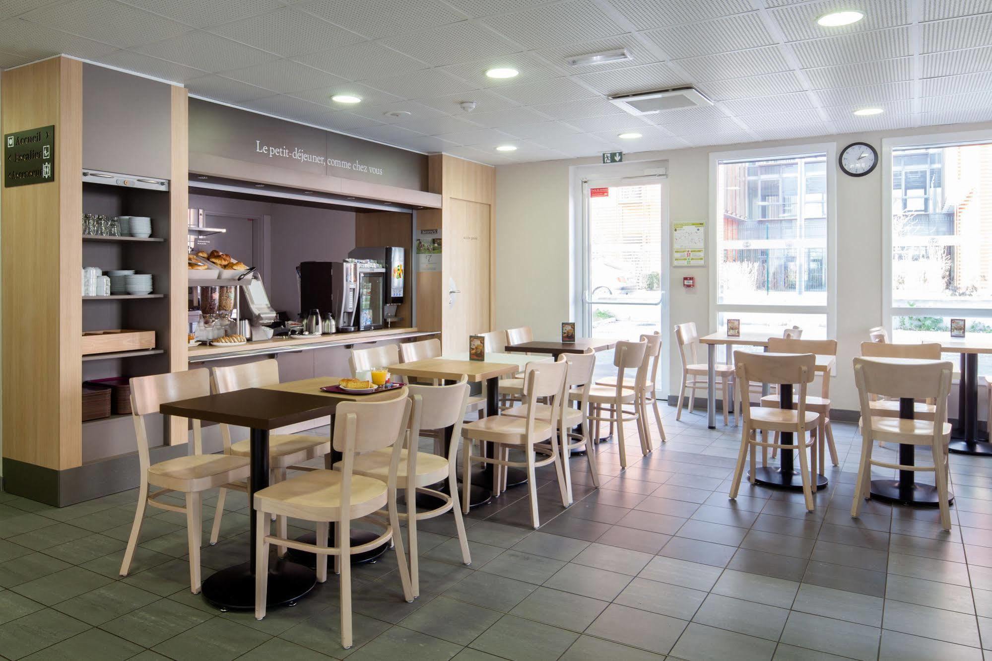 B&B Hotel Orly Chevilly Marche International Exteriör bild